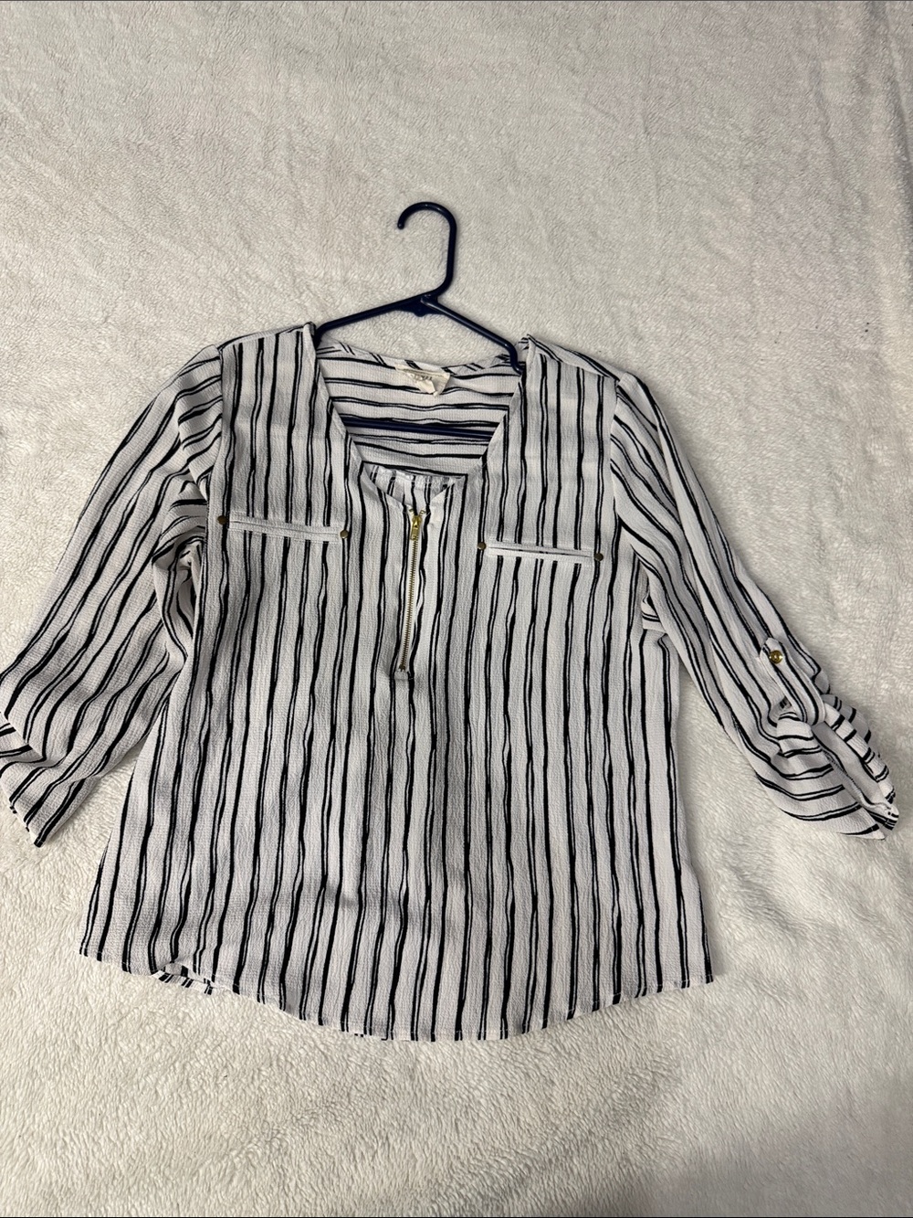 Striped Roll-Sleeve V-Neck Blouse with Zip in White and Black
